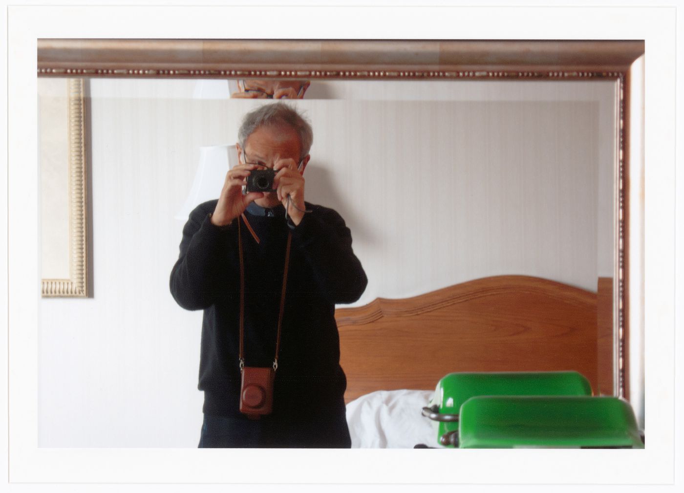 Self-portrait of Guido Guidi in his hotel room, Hôtel du Fort, Montréal