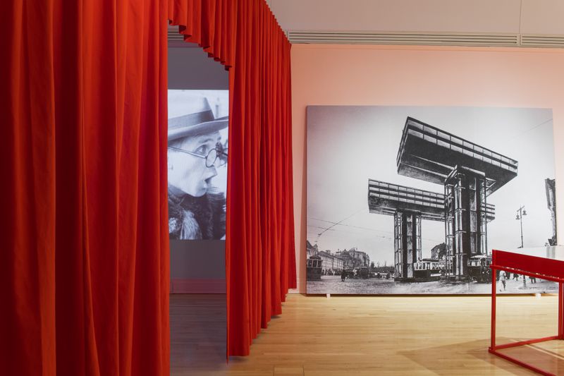 Building a new New World