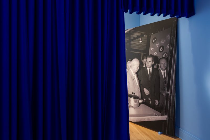 Building a new New World