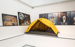 Vue d'installation, Une portion du présent
