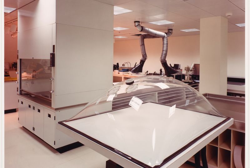 Gabor Szilasi, février 1989. Vue du laboratoire de conservation