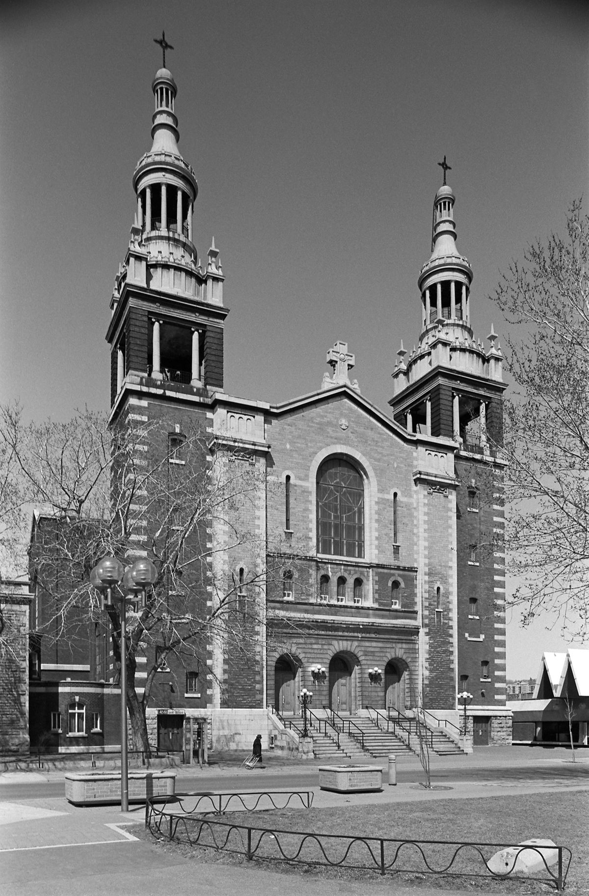 Exposition trois architectes, trois quartiers : Ludger Lemieux (St. Henri), Ernest Cormier (Cité universitaire), Ernest Isbell Barott (St. Antoine)