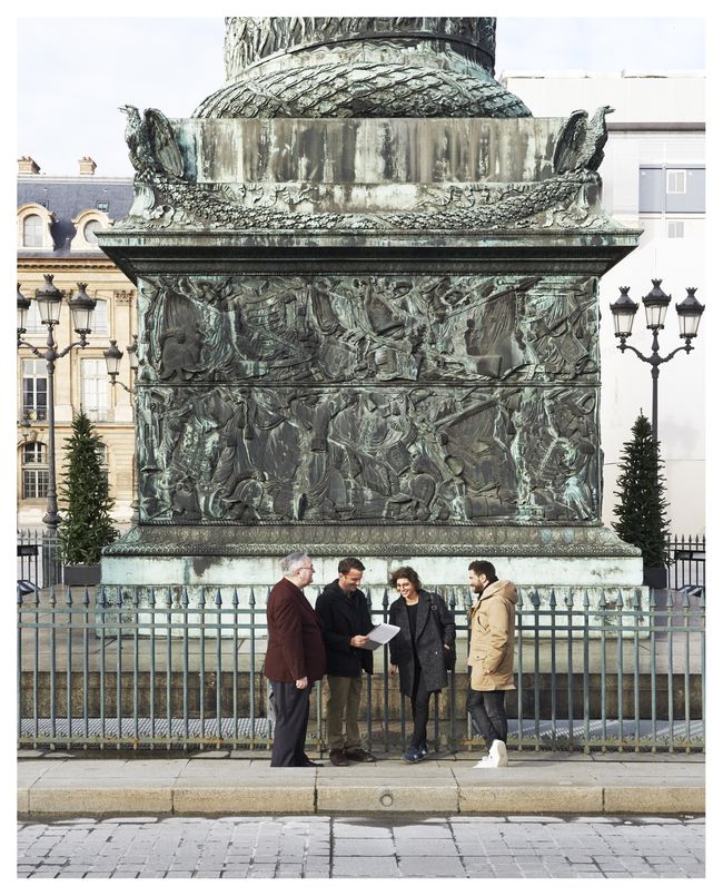 Fabrizio Amoroso, photographe. Photographies montrant une visite guidée et les signataires de la pétition. 2013