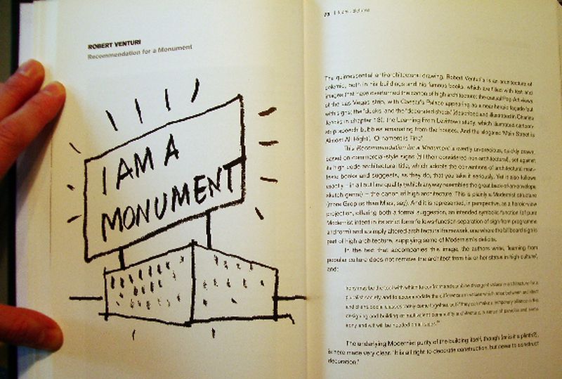 Maaike Lauwaert reading