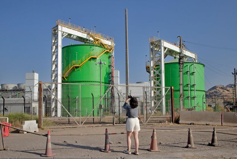 Tanks holding up to 2998 cubic metres of water each