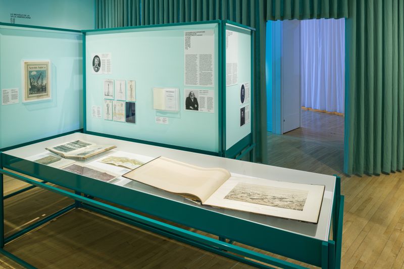 Building a new New World