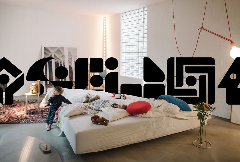 June-14 Meyer-Grohbrügge & Sam Chermayeff, Triangle bed [Lit en triangle]